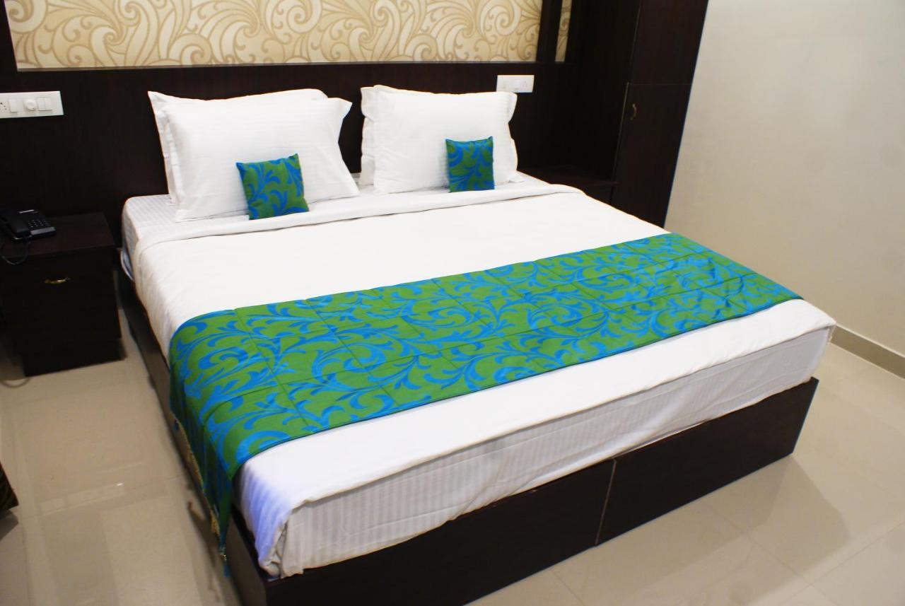 Collection O 8267 Galaxy Inn Kochi المظهر الخارجي الصورة