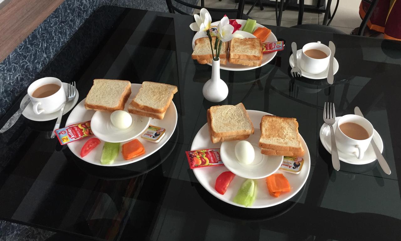 Collection O 8267 Galaxy Inn Kochi المظهر الخارجي الصورة